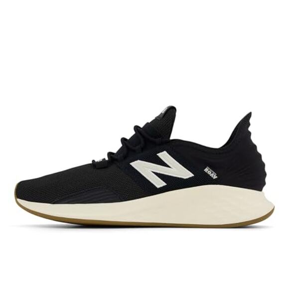 NWT New Balance Men\'s Fresh Foam Roav V1, Black/White, 10 M main image 4